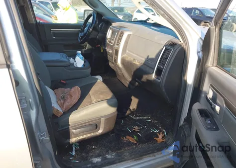 2016 Ram 1500 Big Horn z USA, uszkodzony, nr VIN 1C6RR7GT8GS245558